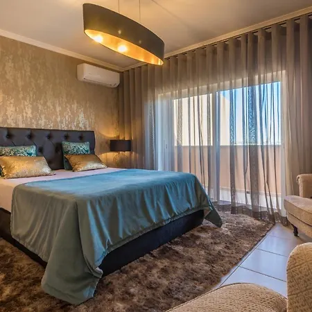 Ad Hus On Сasa de vacaciones Pêra
